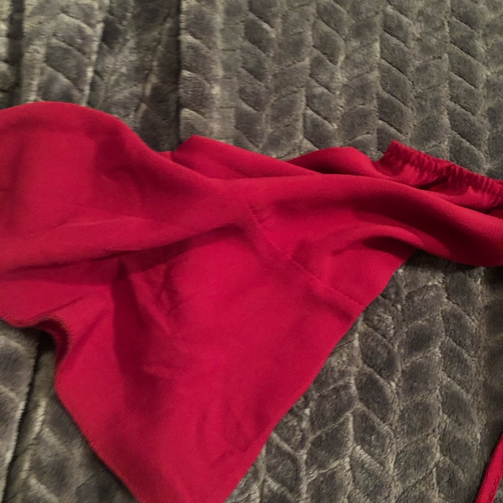 RED ROMPER - Picture 2 of 2